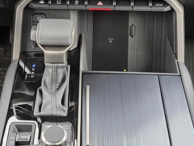 2026 Toyota Tundra Platinum CrewMax 5.5' Bed