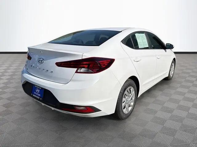 2020 Hyundai Elantra SE