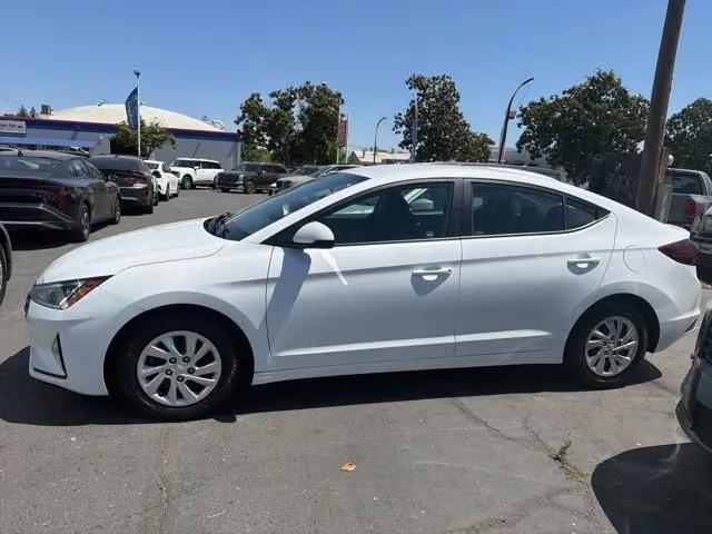 2020 Hyundai Elantra SE