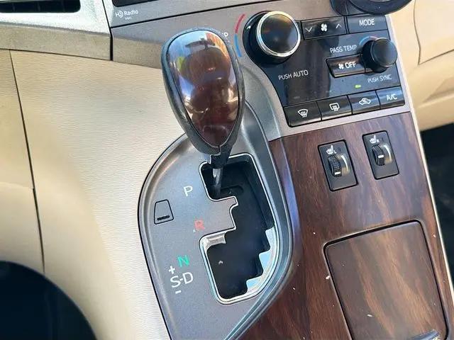 2013 Toyota Venza XLE V6