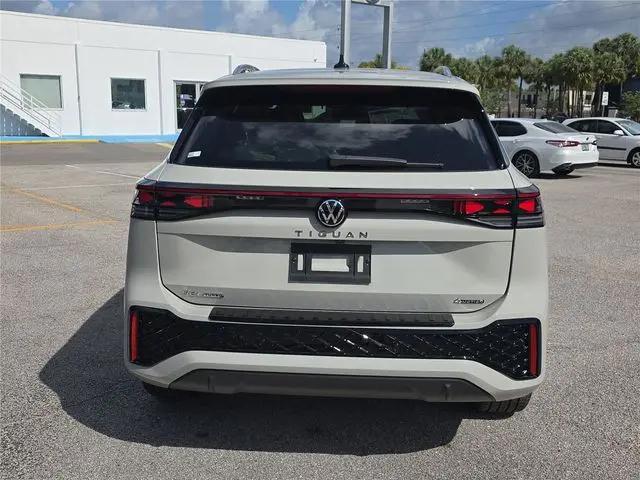 2026 Volkswagen Tiguan SEL R-Line Turbo