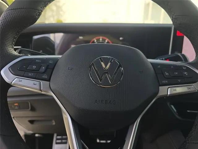 2026 Volkswagen Tiguan SEL R-Line Turbo