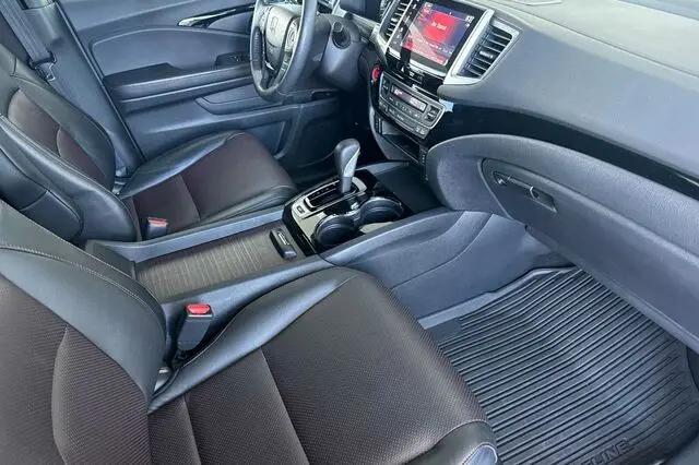 2017 Honda Ridgeline Black Edition
