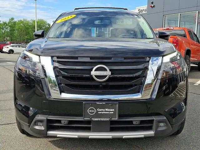 2025 Nissan Pathfinder Platinum 4WD