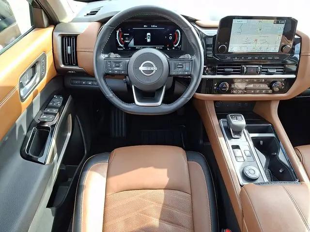 2025 Nissan Pathfinder Platinum 4WD