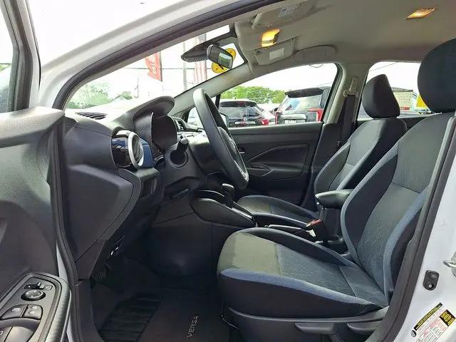2025 Nissan Versa 1.6 SV