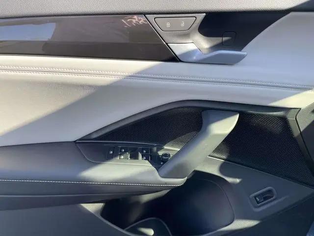 2026 Volkswagen Tiguan SEL R-Line Turbo
