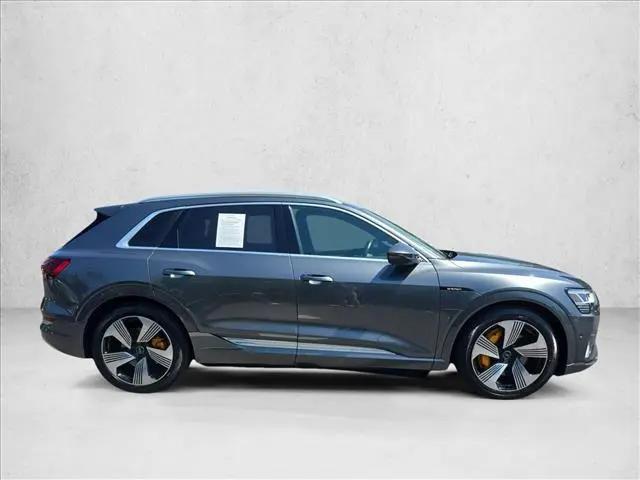 2019 Audi e-tron Premium Plus