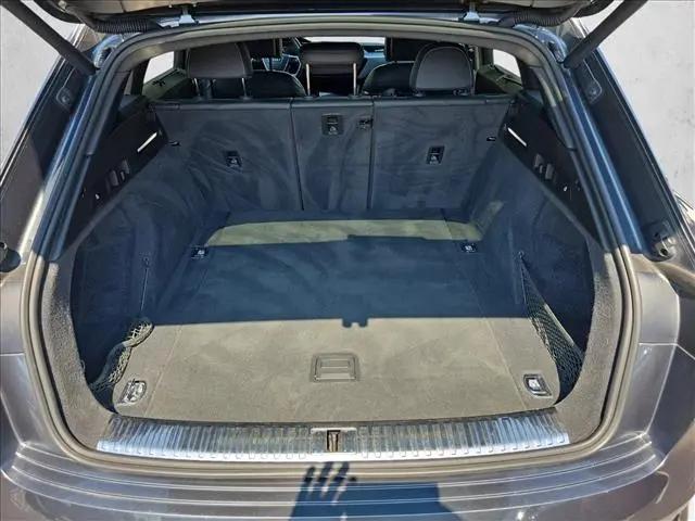 2019 Audi e-tron Premium Plus