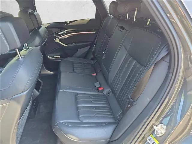 2019 Audi e-tron Premium Plus