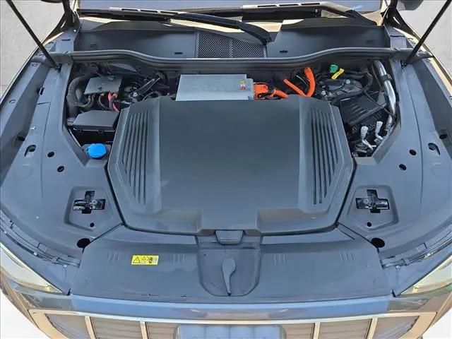 2019 Audi e-tron Premium Plus