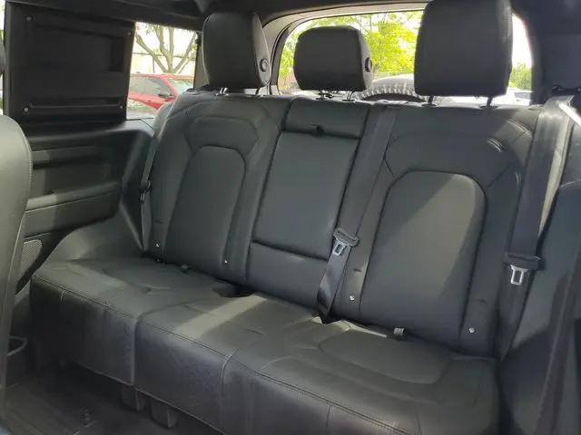 2024 Land Rover Defender 90 P525 V8