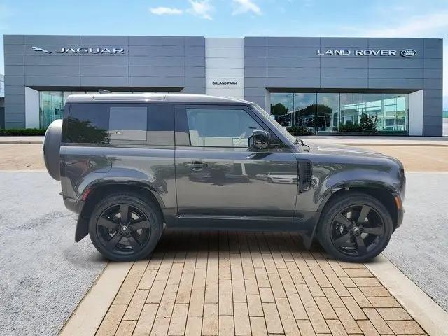 2024 Land Rover Defender 90 P525 V8