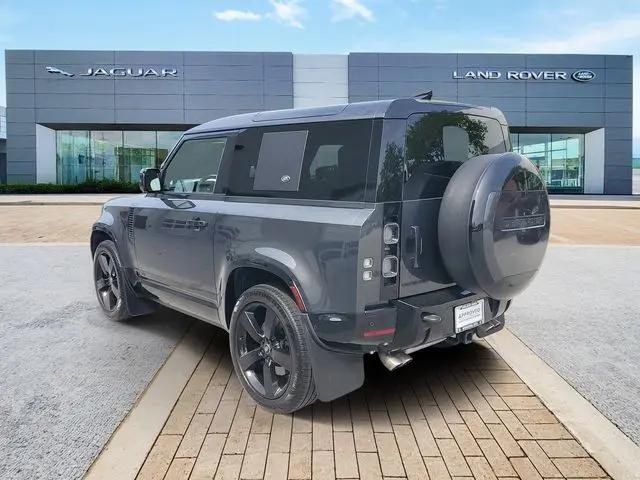 2024 Land Rover Defender 90 P525 V8