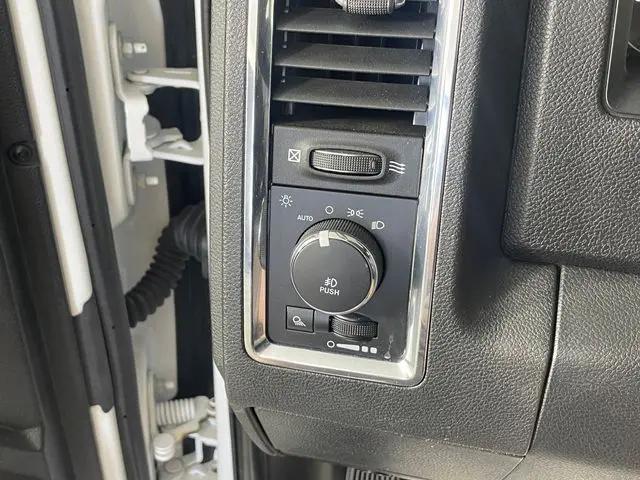 2017 Ram 1500 Laramie Crew Cab 4x4 5'7" Box