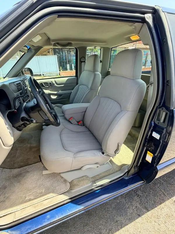 2003 Chevrolet S-10 LS