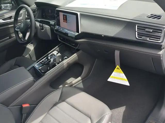 2026 Volkswagen Atlas Cross Sport SEL R-Line Black