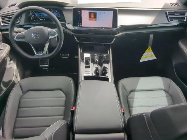 2026 Volkswagen Atlas Cross Sport SEL R-Line Black