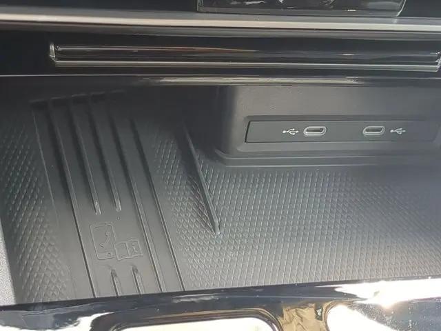 2026 Volkswagen Atlas Cross Sport SEL R-Line Black