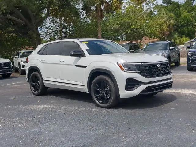 2026 Volkswagen Atlas Cross Sport SEL R-Line Black