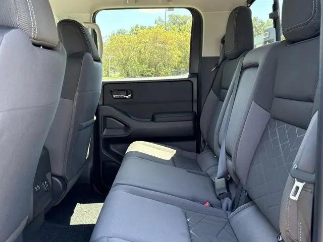 2026 Nissan Frontier Crew Cab Long Bed SV 4x2