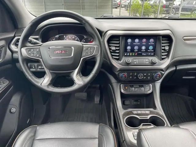 2023 GMC Acadia AWD AT4