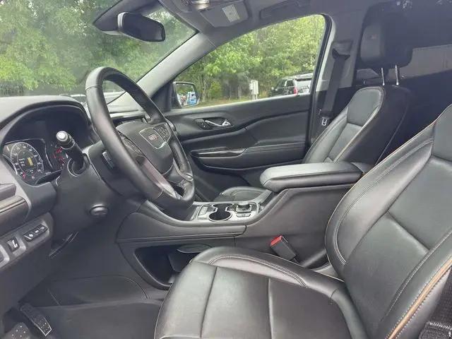 2023 GMC Acadia AWD AT4