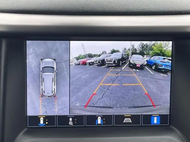 2023 GMC Acadia AWD AT4