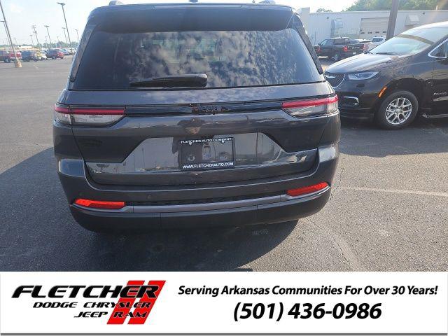 2026 Jeep Grand Cherokee Altitude 4x2