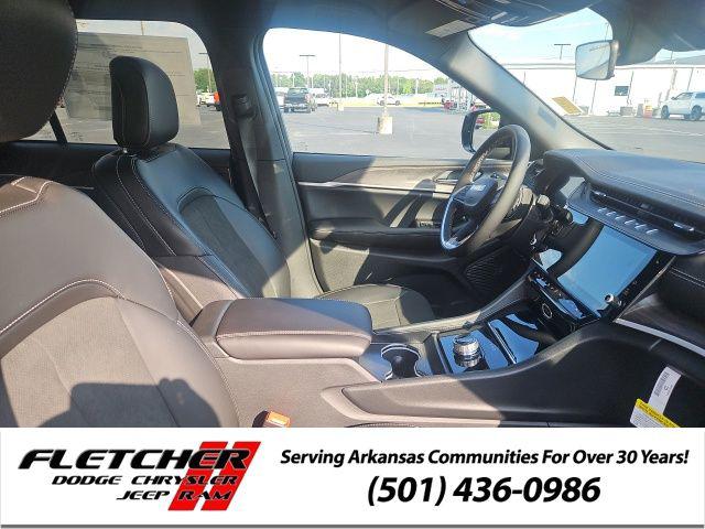 2026 Jeep Grand Cherokee Altitude 4x2