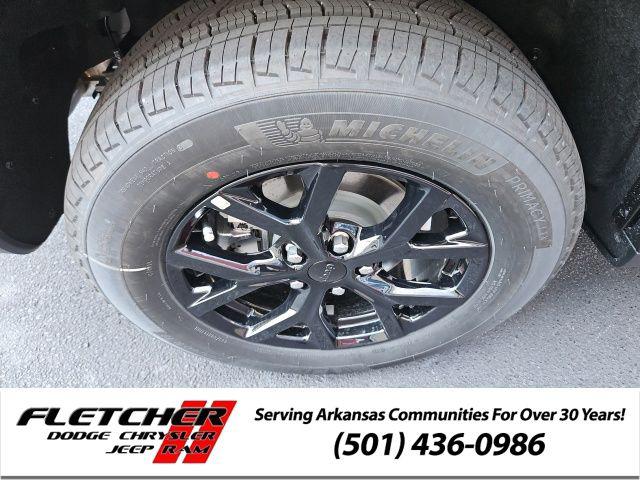 2026 Jeep Grand Cherokee Altitude 4x2