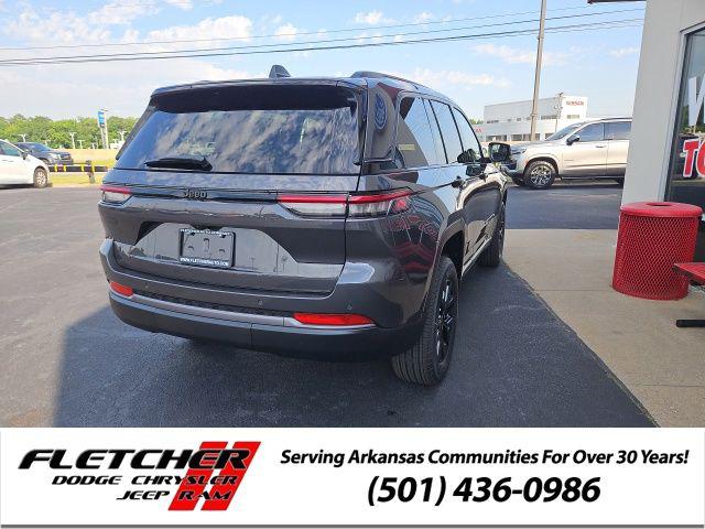 2026 Jeep Grand Cherokee Altitude 4x2
