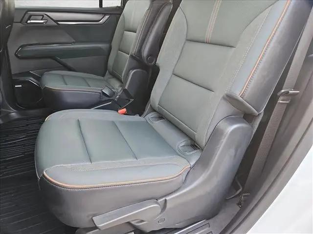 2024 GMC Acadia AWD AT4