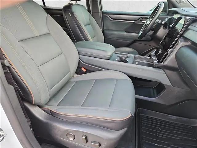 2024 GMC Acadia AWD AT4