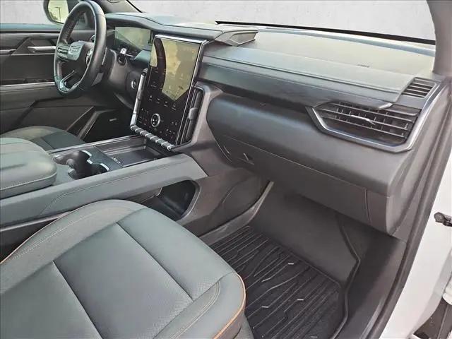 2024 GMC Acadia AWD AT4