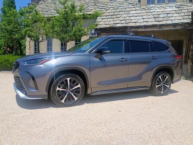 2022 Toyota Highlander XSE