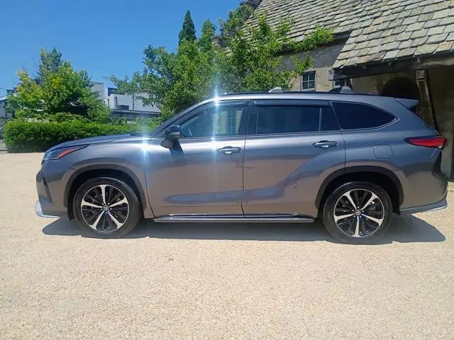 2022 Toyota Highlander XSE
