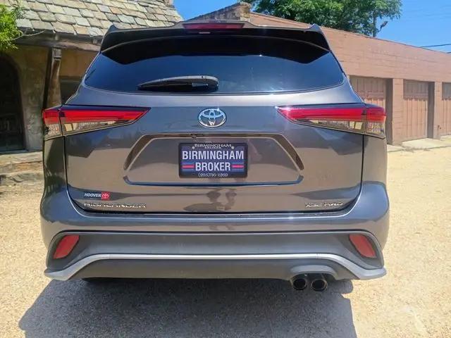 2022 Toyota Highlander XSE