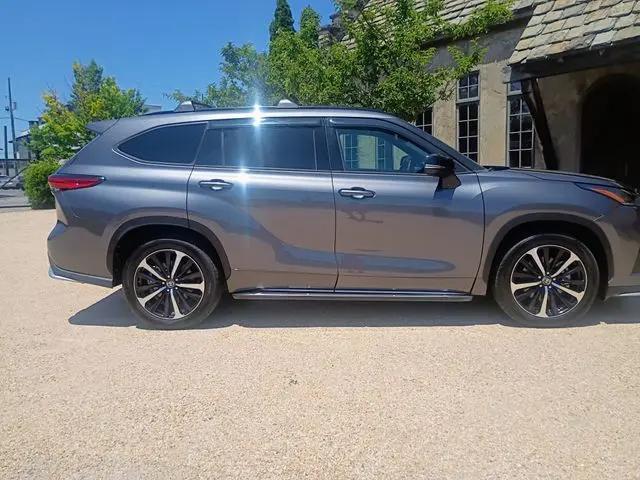 2022 Toyota Highlander XSE