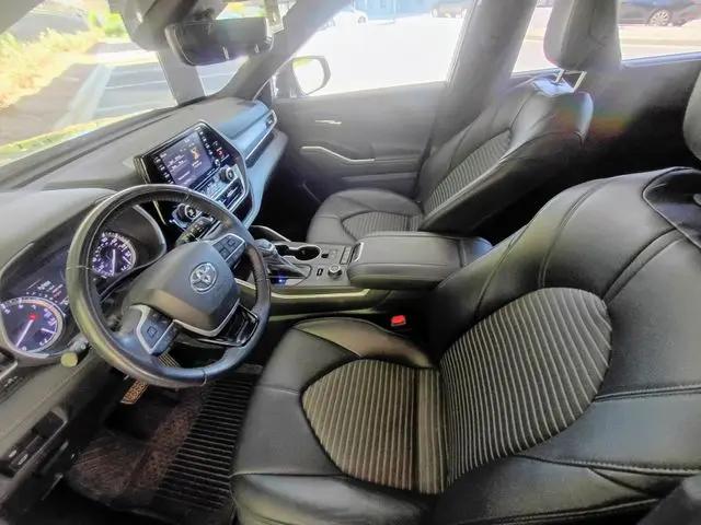2022 Toyota Highlander XSE