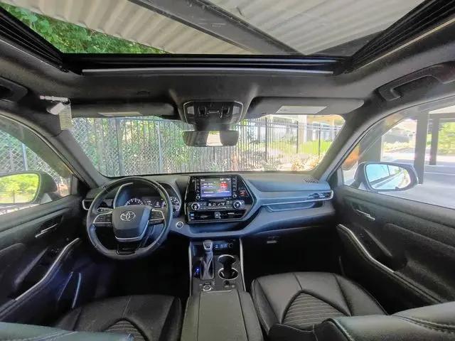 2022 Toyota Highlander XSE