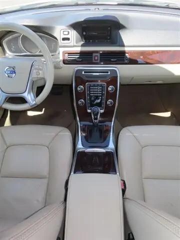2015 Volvo XC70 T6 Premier Plus