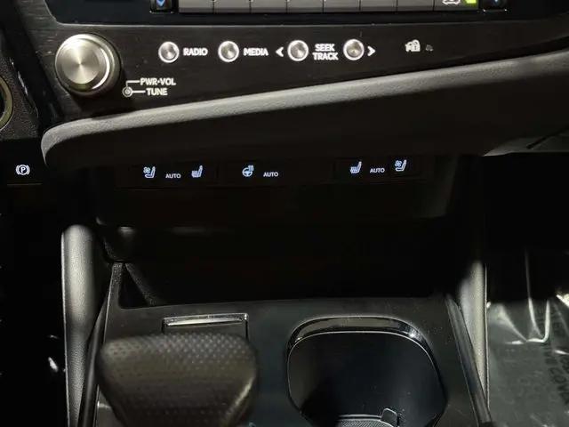 2023 Lexus ES 350 F SPORT Handling