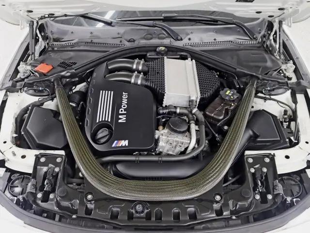 2016 BMW M4 Standard