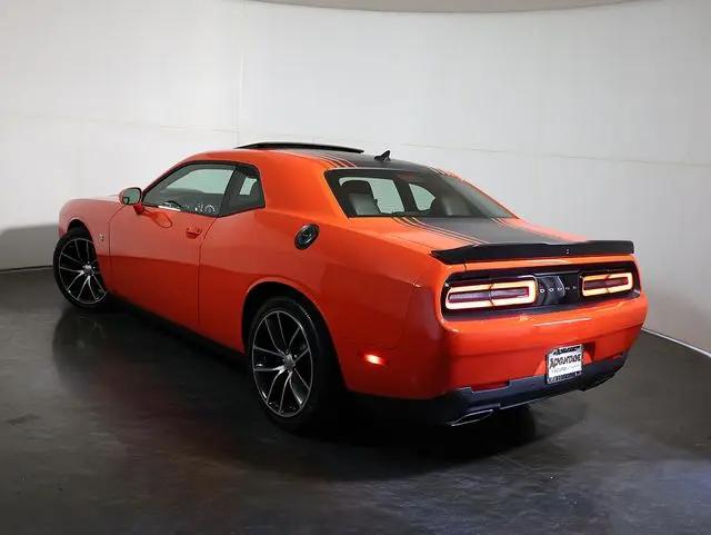 2016 Dodge Challenger 392 Hemi Scat Pack Shaker