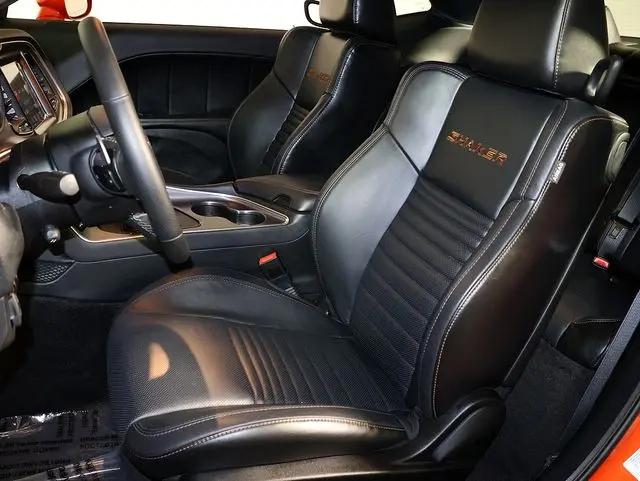 2016 Dodge Challenger 392 Hemi Scat Pack Shaker