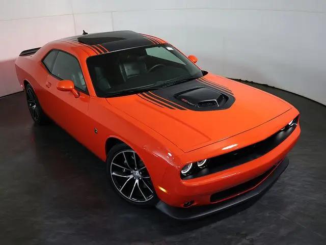 2016 Dodge Challenger 392 Hemi Scat Pack Shaker