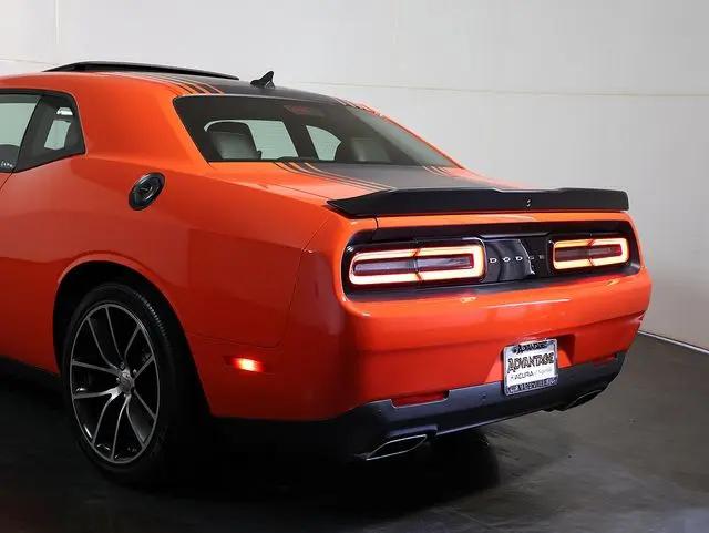 2016 Dodge Challenger 392 Hemi Scat Pack Shaker