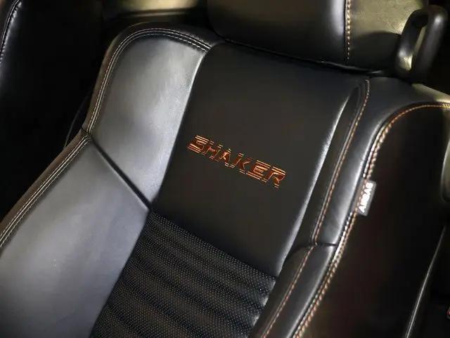 2016 Dodge Challenger 392 Hemi Scat Pack Shaker