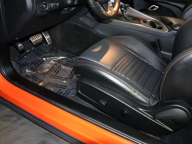 2016 Dodge Challenger 392 Hemi Scat Pack Shaker